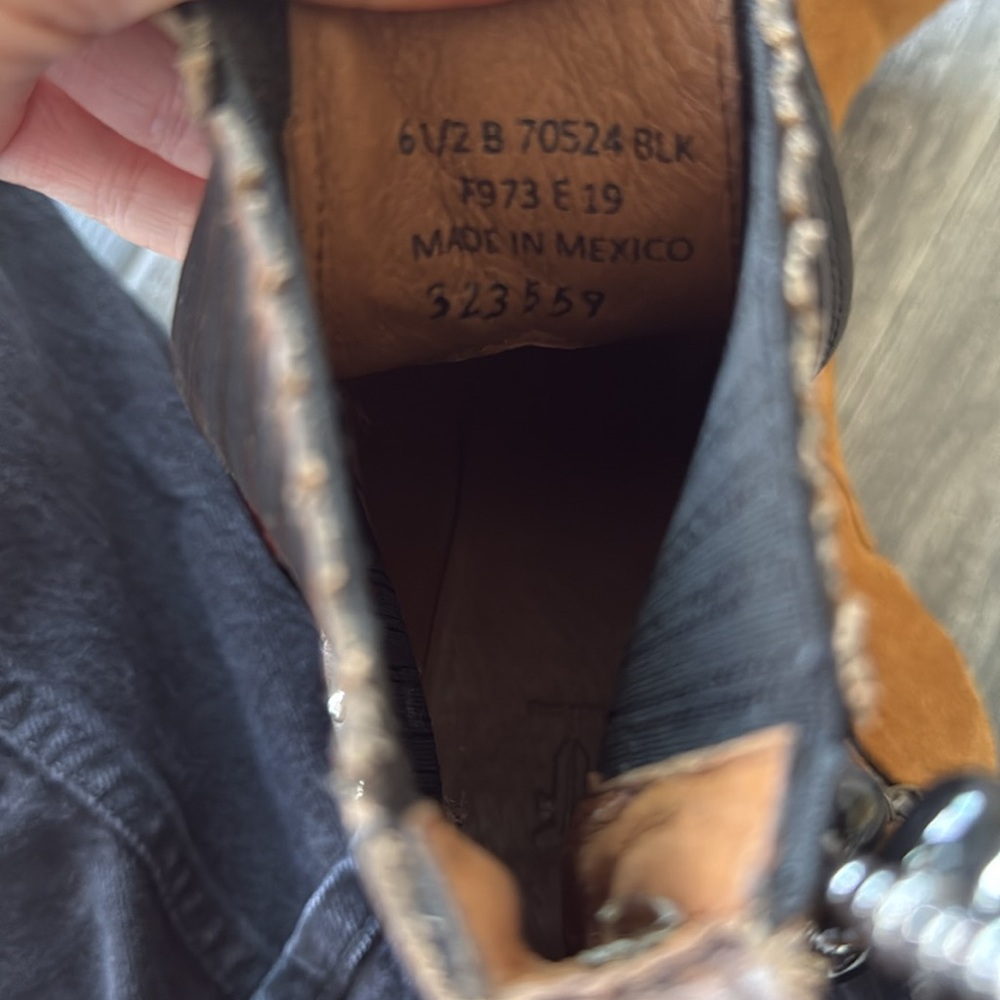 Frye Studded Leather Western Boots | Size 6.5 | Vintage Distressed - Picture 11 of 11